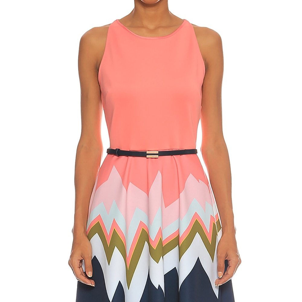 Chic Sleeveless Chevron Dress